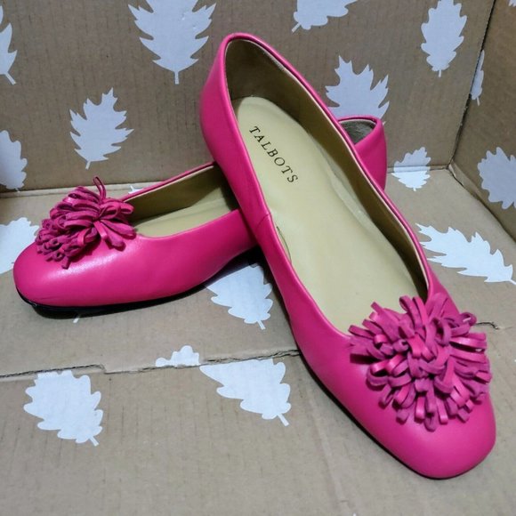Talbots Pom Pom Ballet Flats "Stella" Leather Slip On Sz 7 ~ EUC - Picture 2 of 10